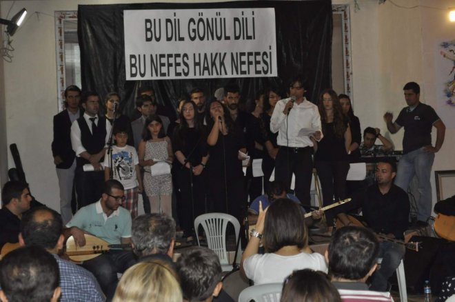 Kayserili Alevilerden Deyiş Gecesi