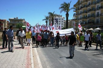 Aleviler Belediye’yi protesto etti