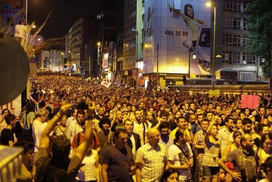 Kadıköy'de binler Ethem için yürüyor: 'Ethem'in katili AKP'nin polisi'