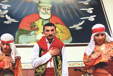 'Aleviler CHP'nin dayattığı adaya oy vermekten yoruldu'