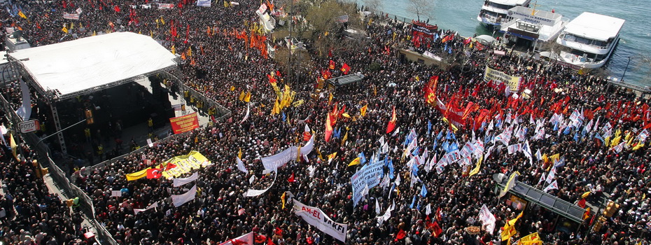 Aleviler sokağa inmek zorunda