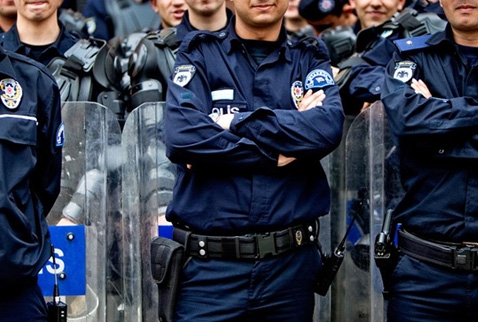 İzmir Polisinden “Kürt ve Alevi Öğrenci” Fişlemesi