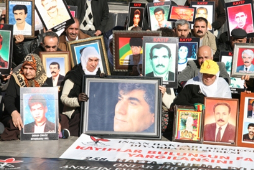 Kayıp Yakınları 258'inci Haftada Hrant Dink'i Andı