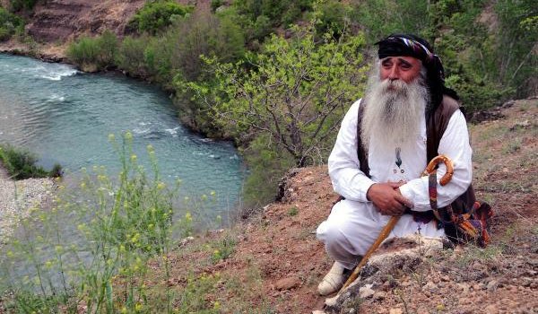 Alevi Dedesi'nden Zazaca ağıt
