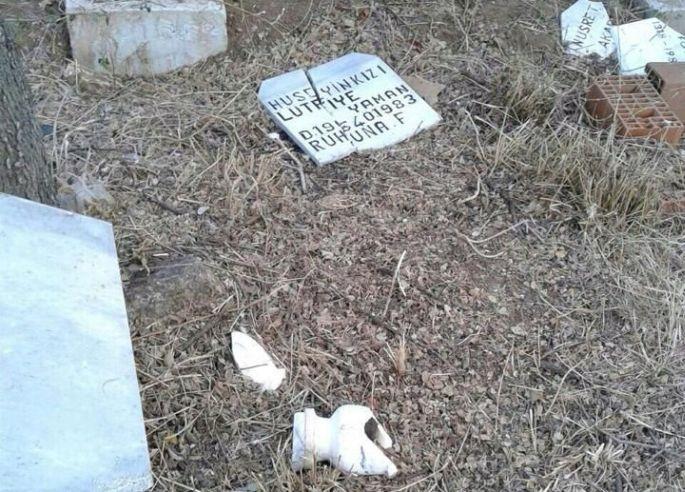 Selçuk'ta Alevi mezarlığı tahrip edildi